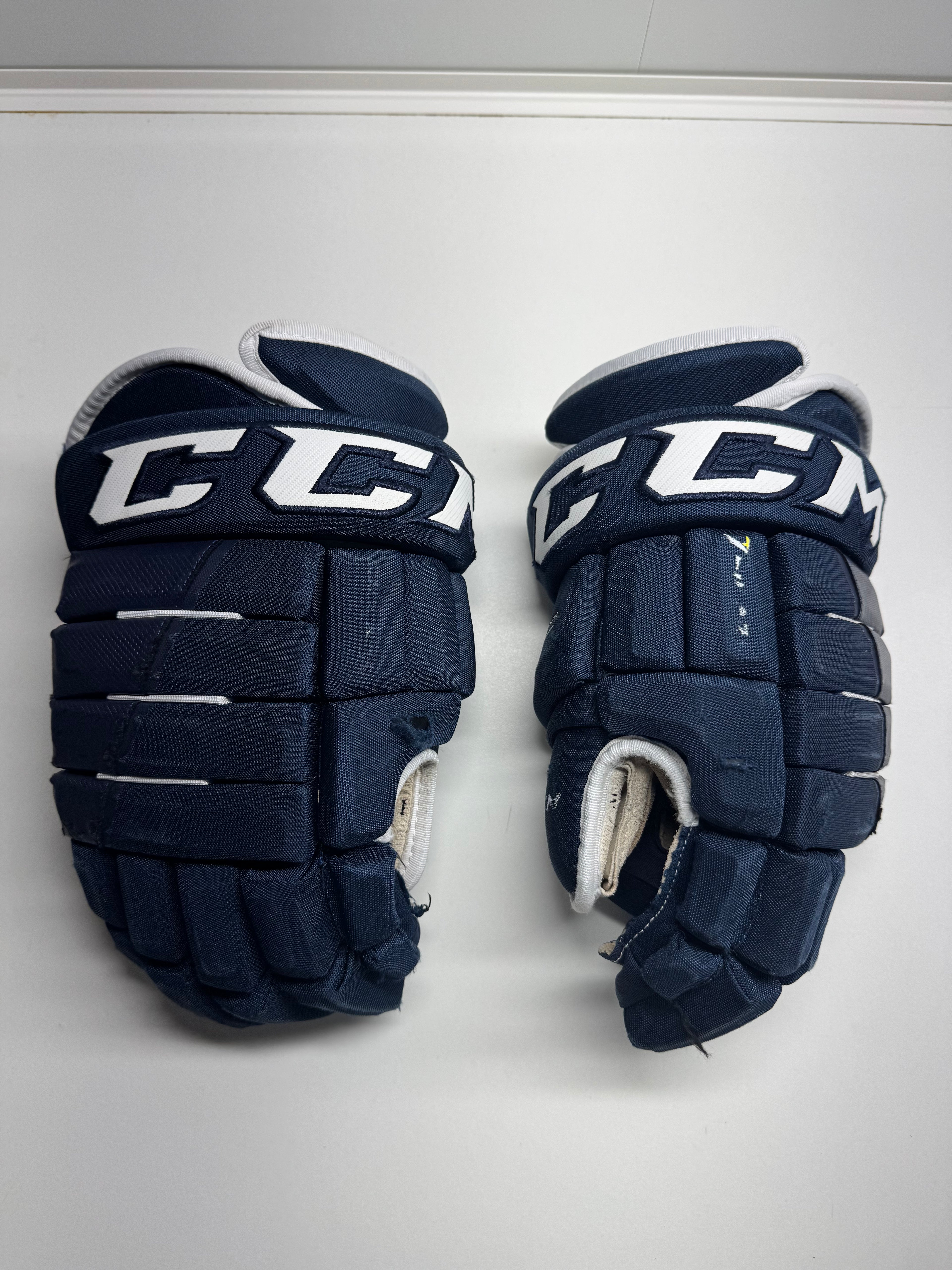CCM Tacks 4R PRO Gloves SR 14/36 CM