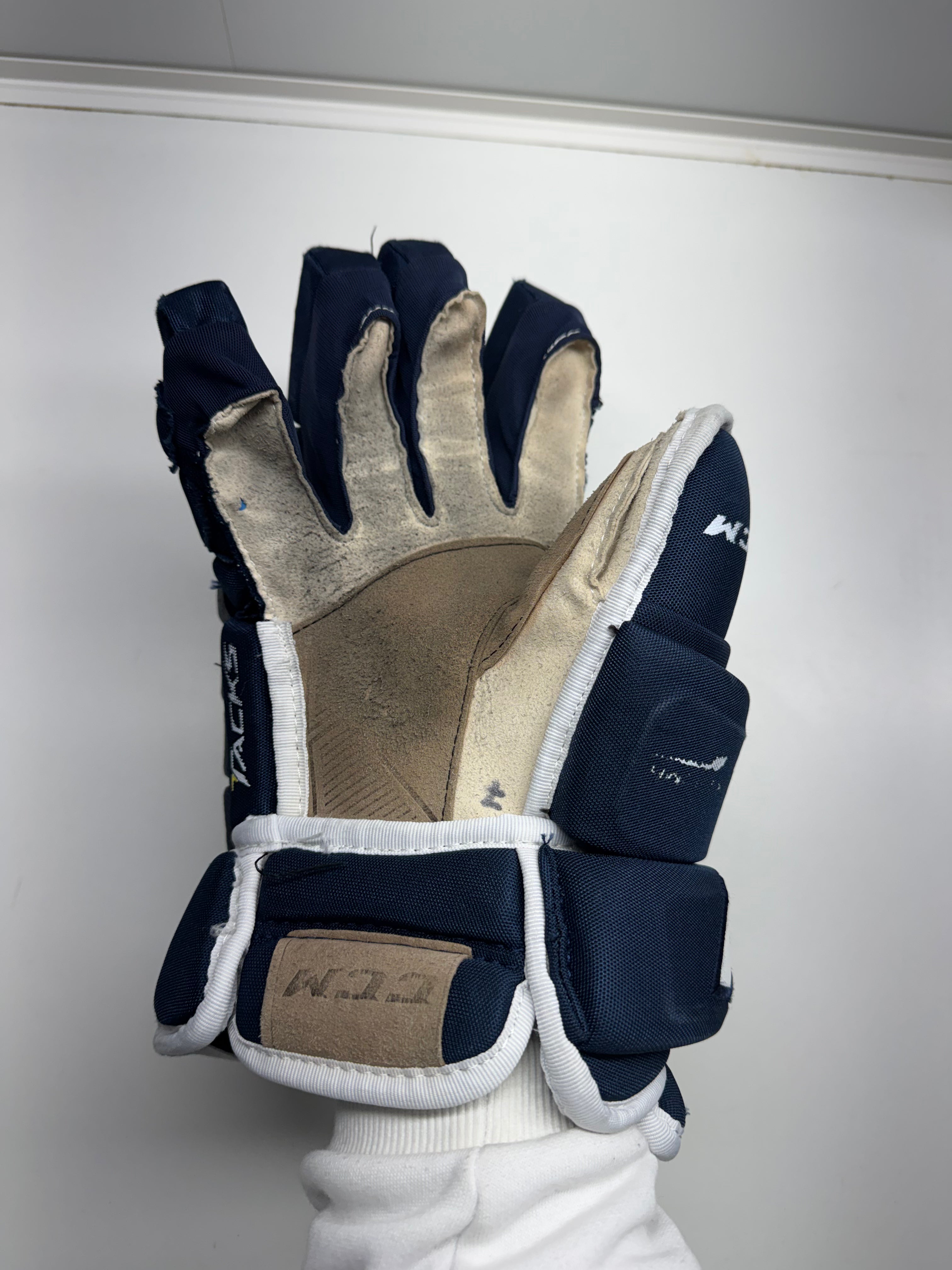 CCM Tacks 4R PRO Gloves SR 14/36 CM