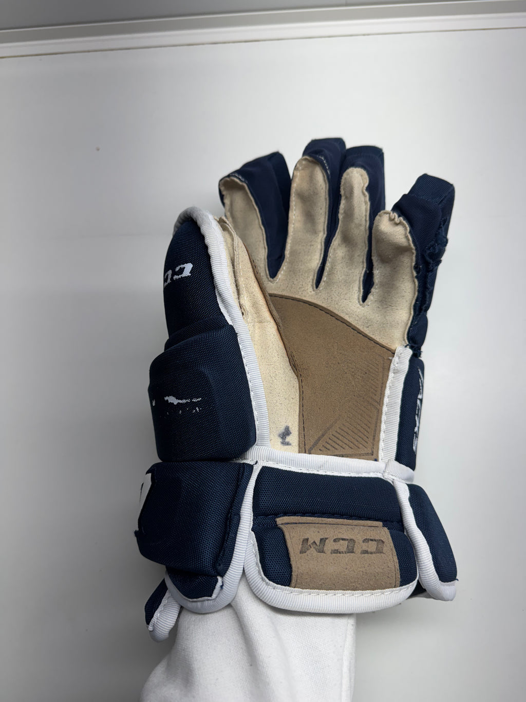 CCM Tacks 4R PRO Gloves SR 14/36 CM