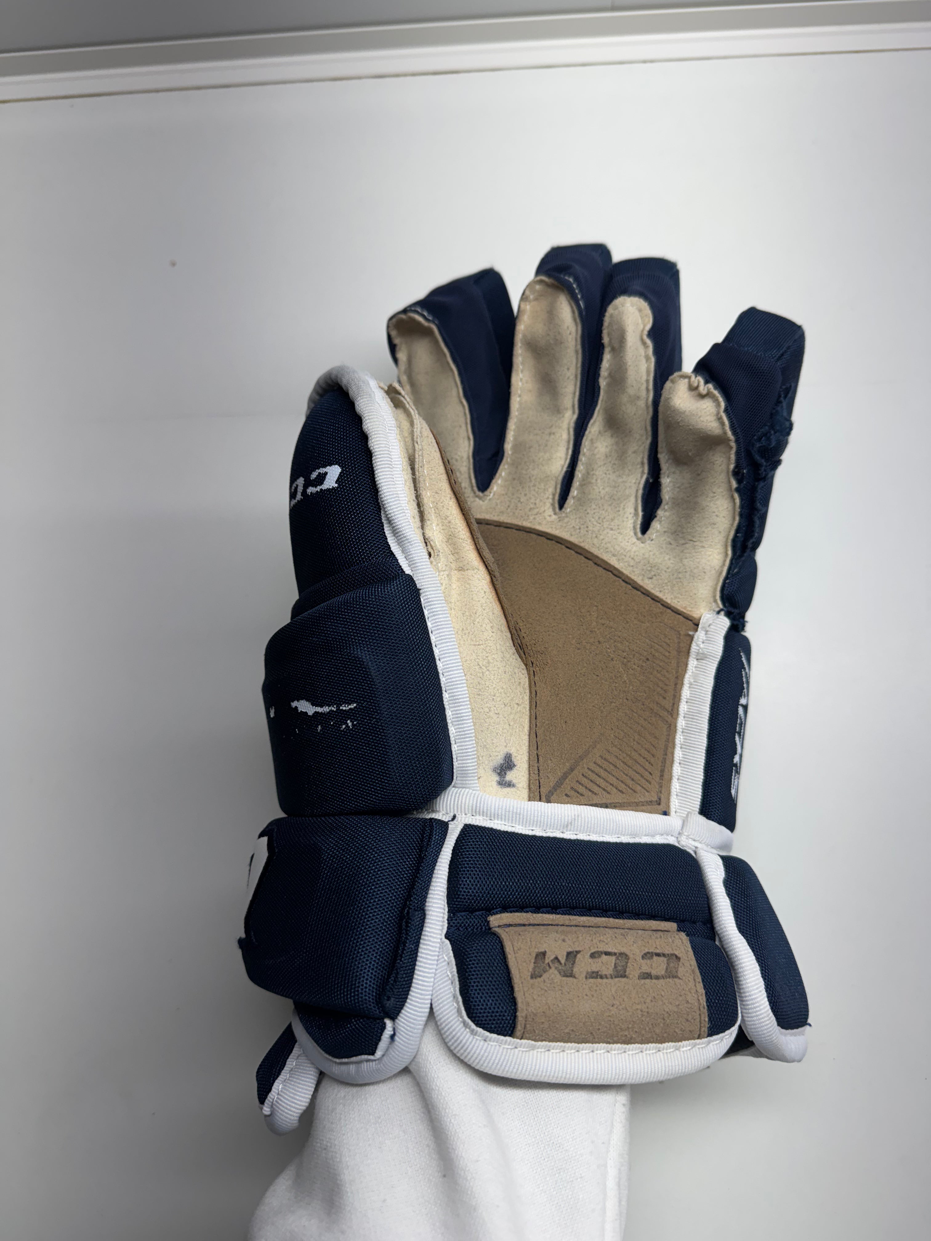 CCM Tacks 4R PRO Gloves SR 14/36 CM