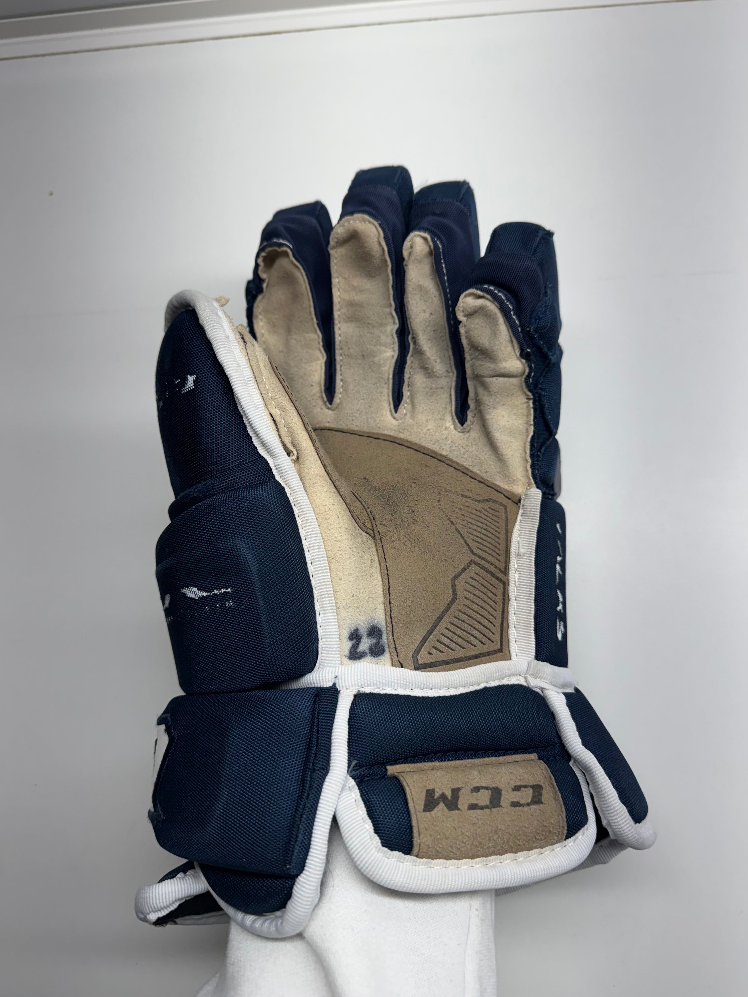 CCM Tacks 4R PRO Gloves SR 15/38 CM