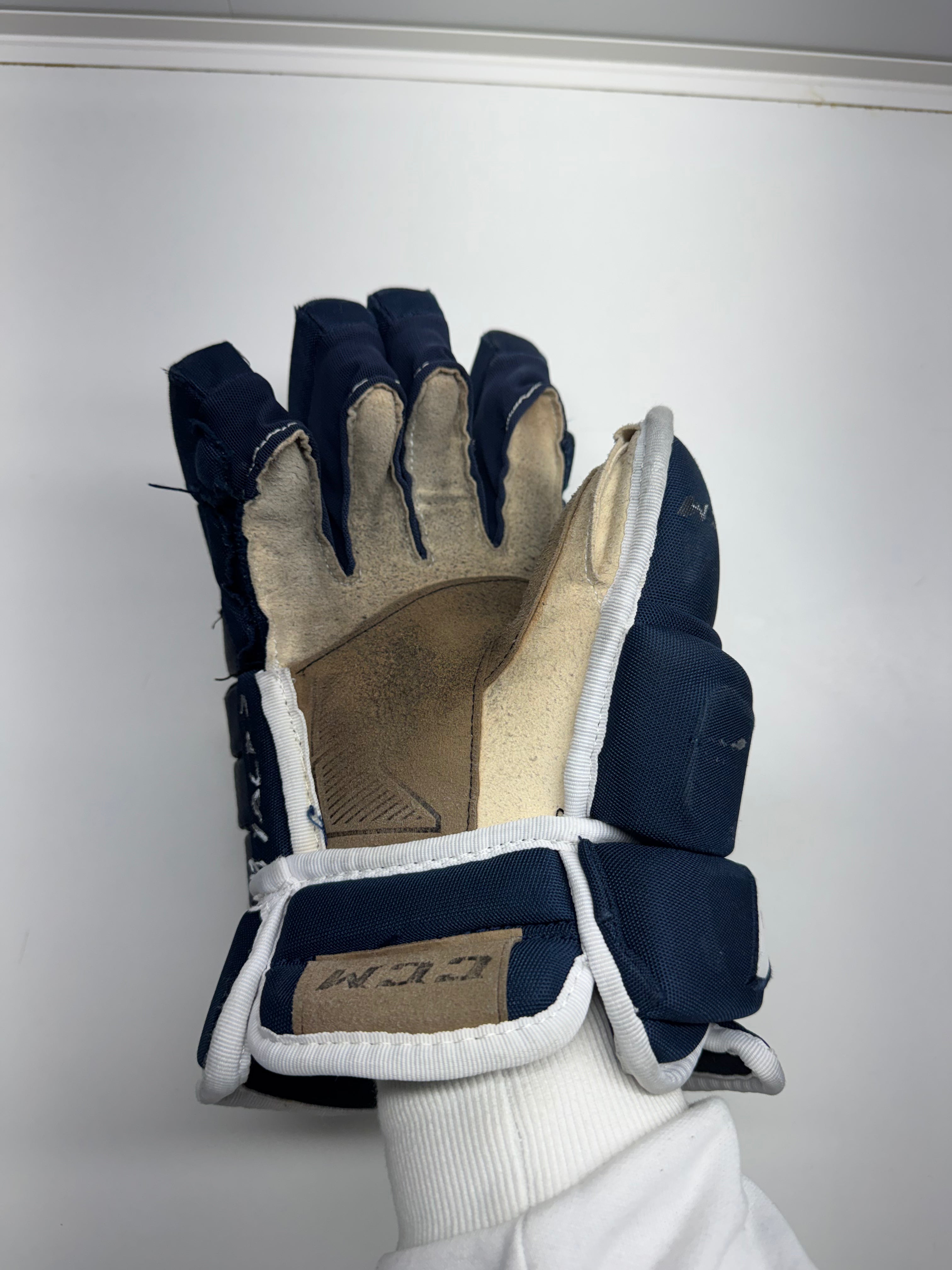 CCM Tacks 4R PRO Gloves SR 13/33 CM