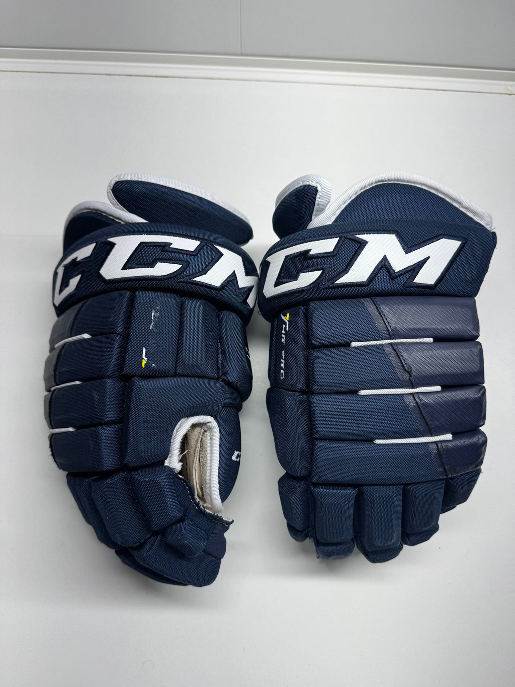 CCM Tacks 4R PRO Gloves SR 14/36 CM