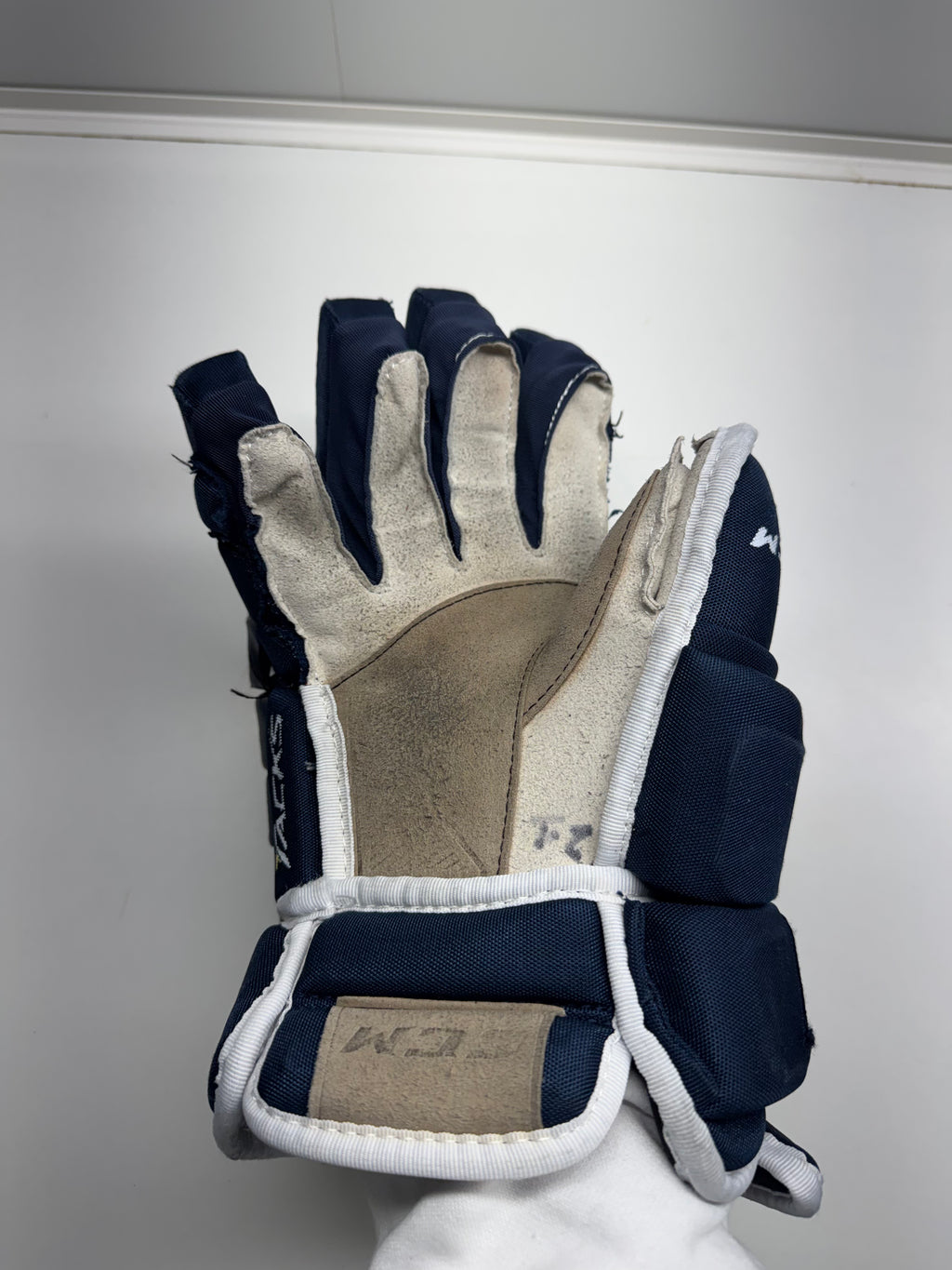 CCM Tacks 4R PRO Gloves SR 14/36 CM