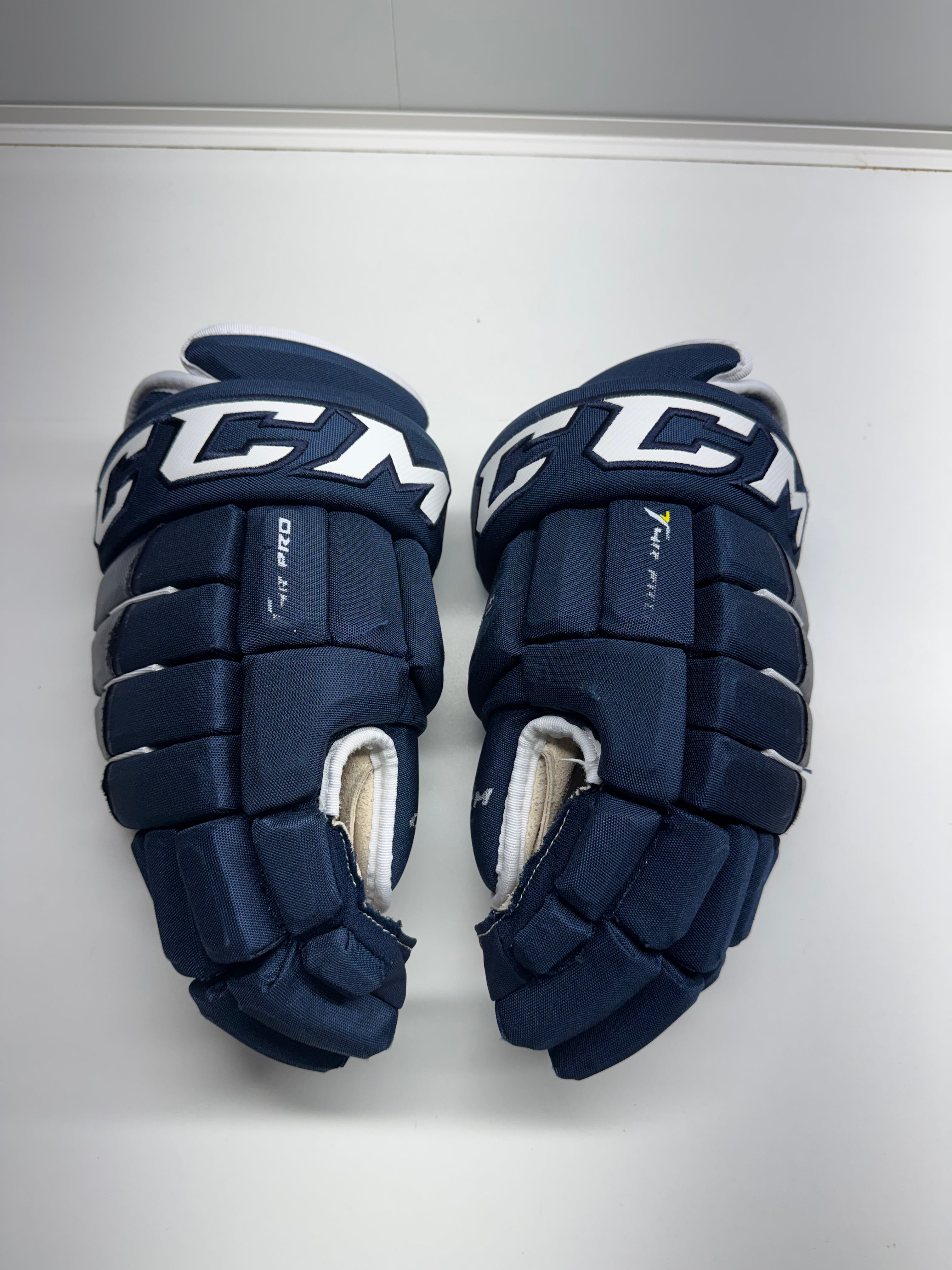 CCM Tacks 4R PRO Gloves SR 15/38 CM