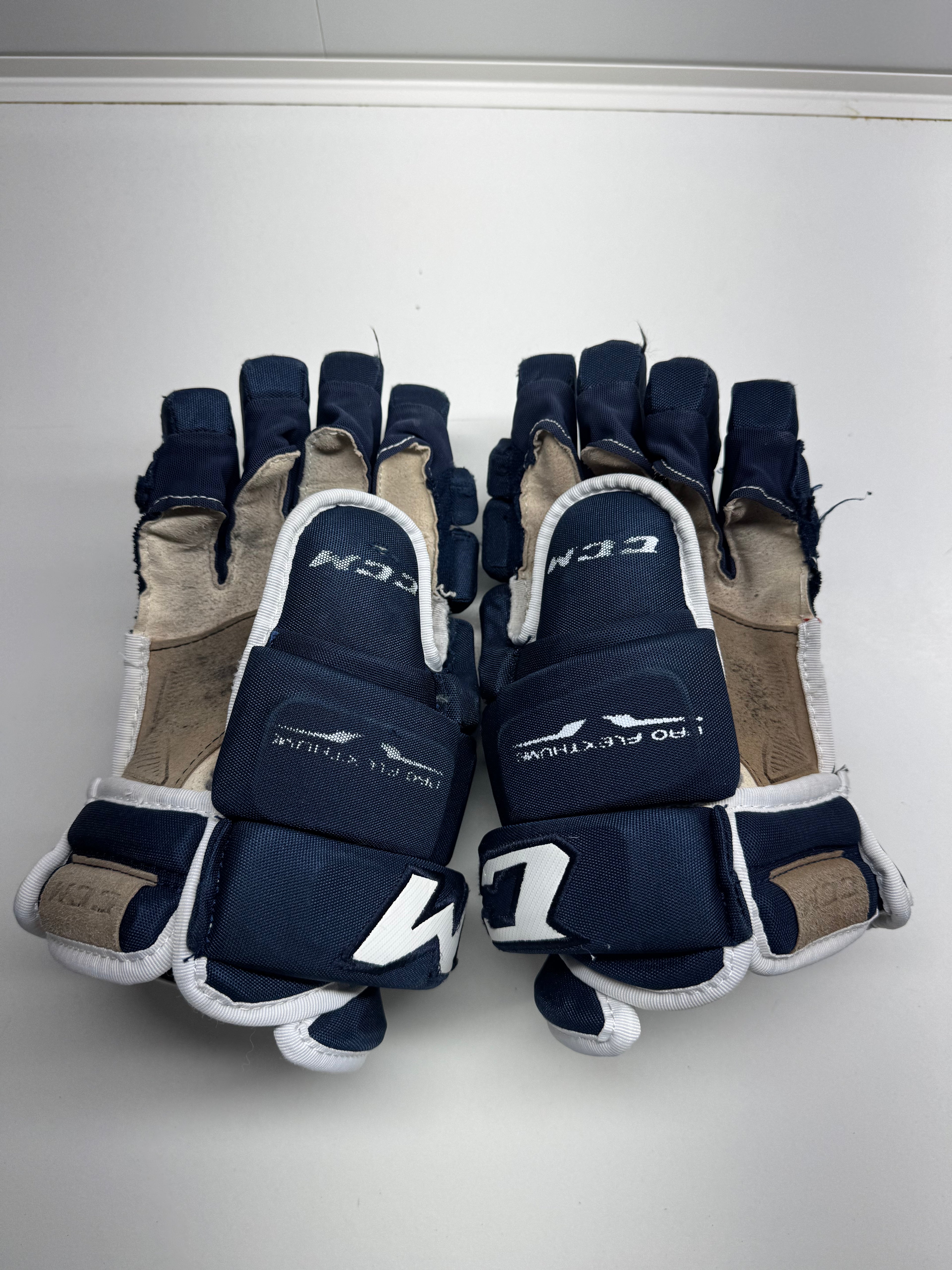 CCM Tacks 4R PRO Gloves SR 13/33 CM