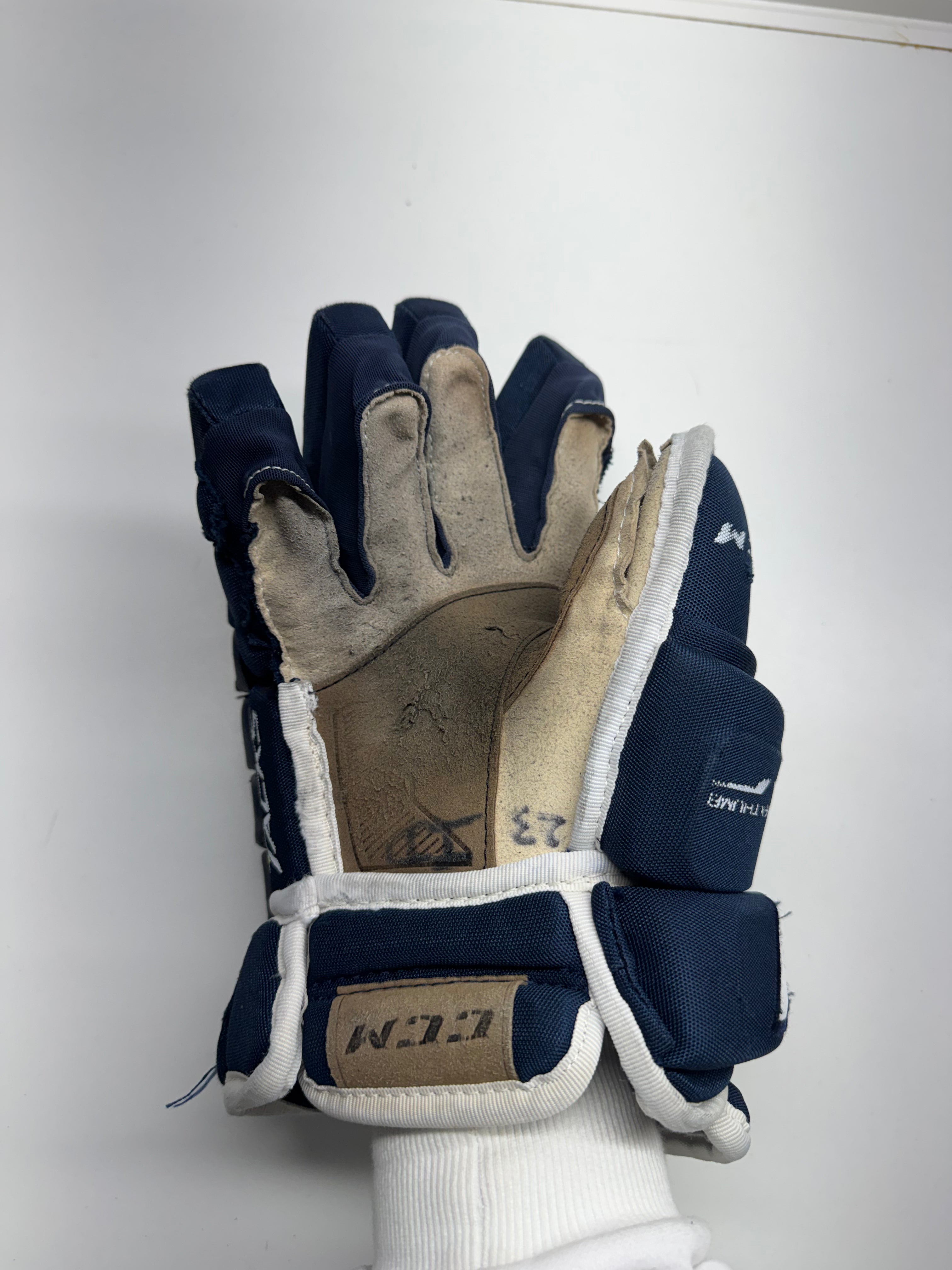 CCM Tacks 4R PRO Gloves SR 13/33 CM