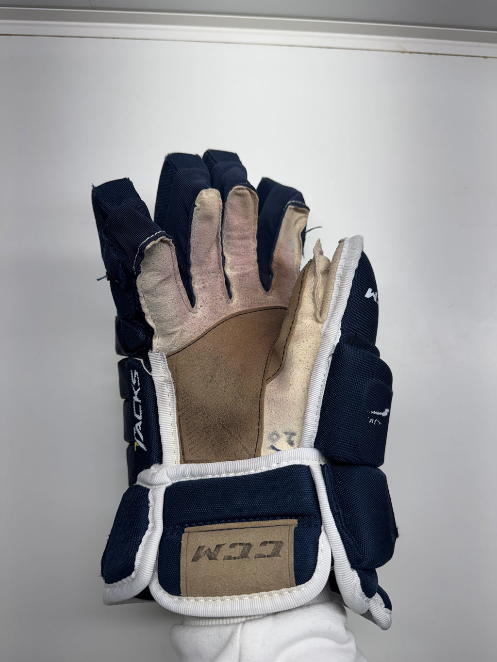 CCM Tacks 4R PRO Gloves SR 14/36 CM