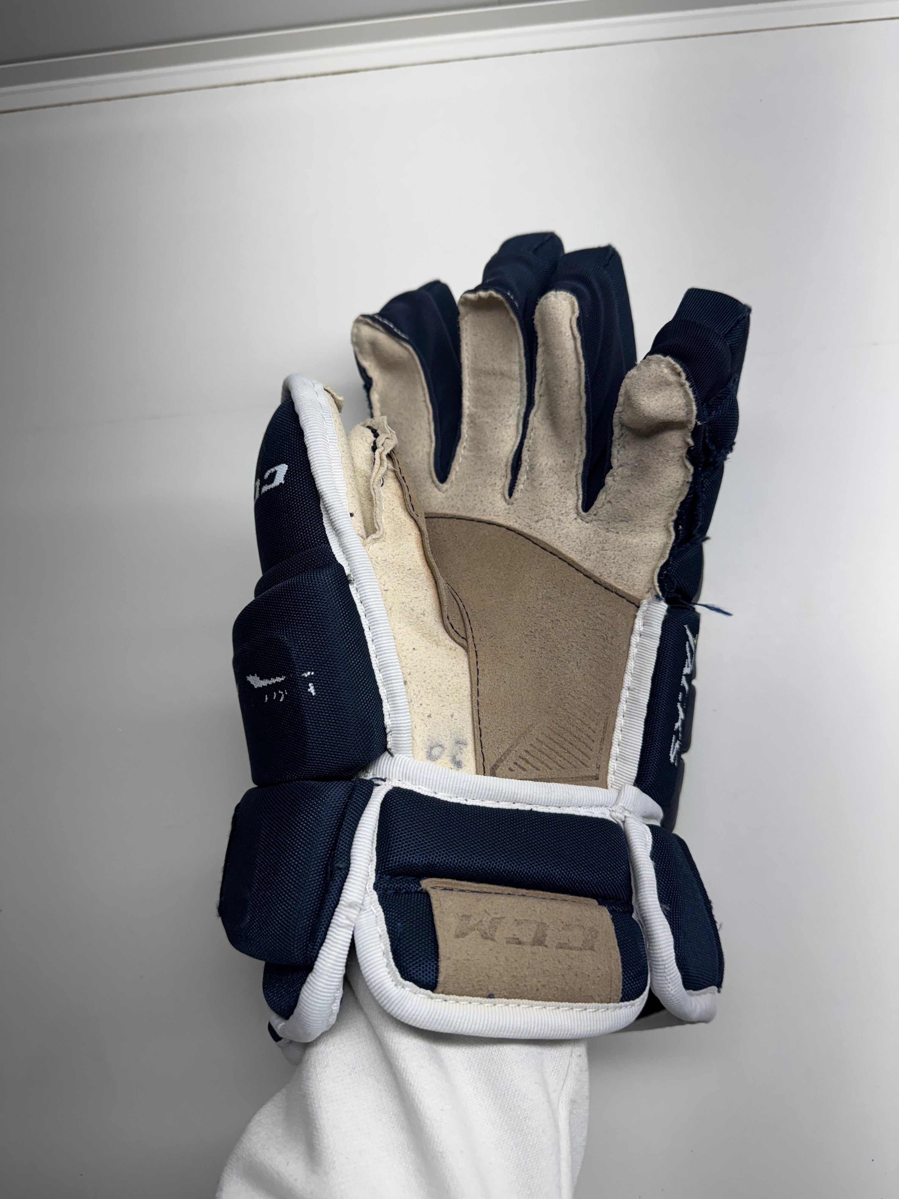 CCM Tacks 4R PRO Gloves SR 14/36 CM