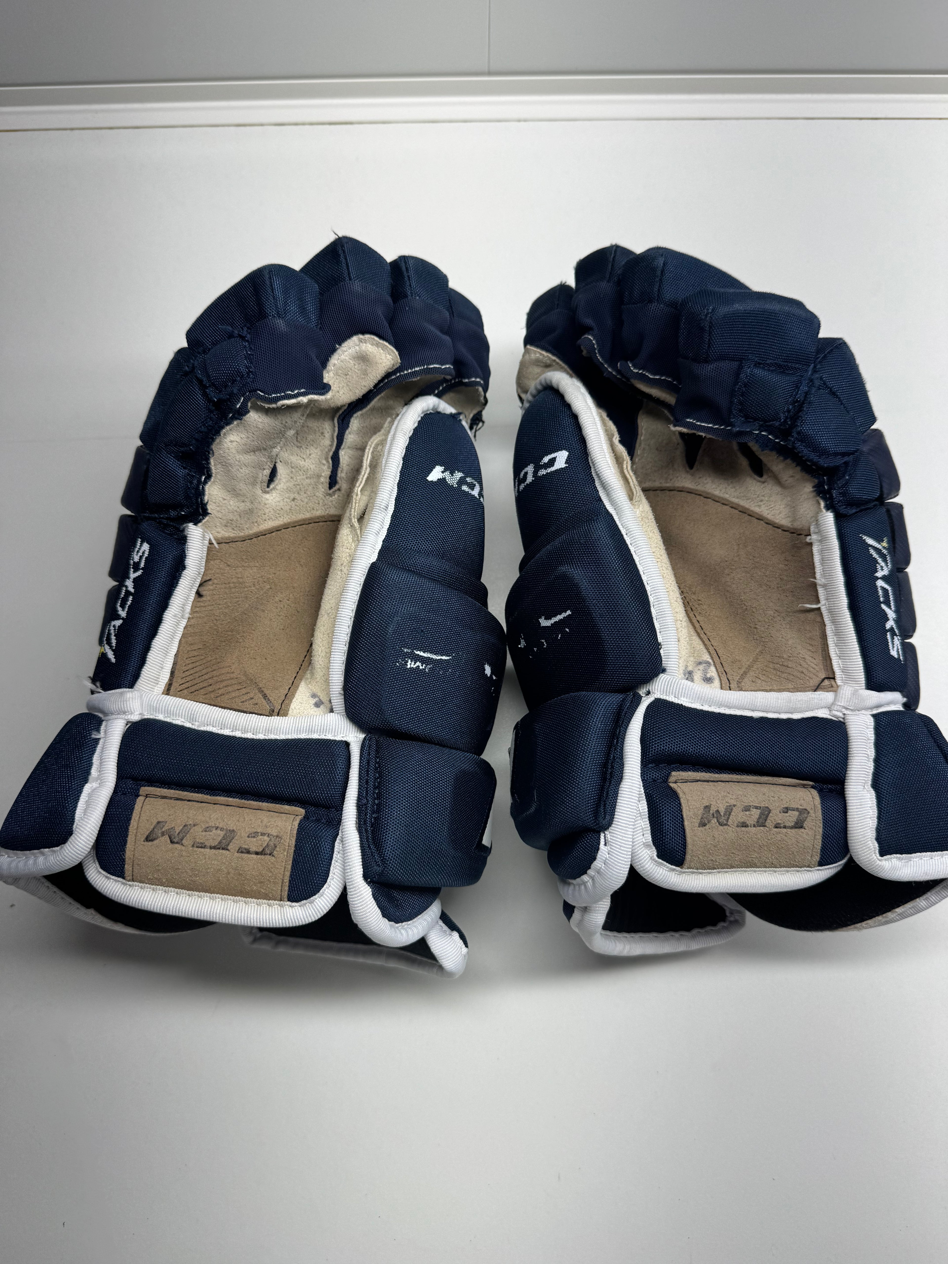 CCM Tacks 4R PRO Gloves SR 14/36 CM