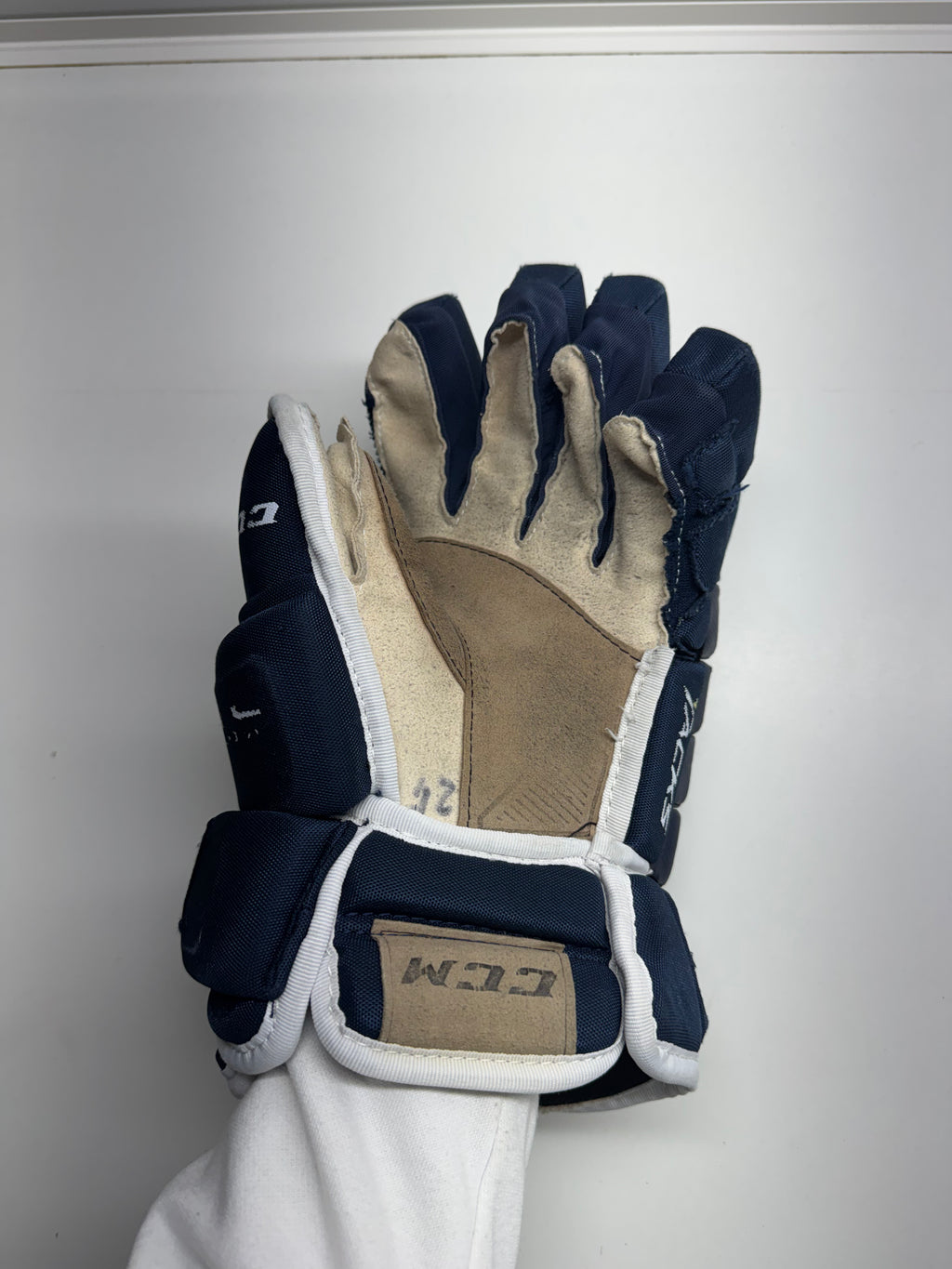 CCM Tacks 4R PRO Gloves SR 14/36 CM