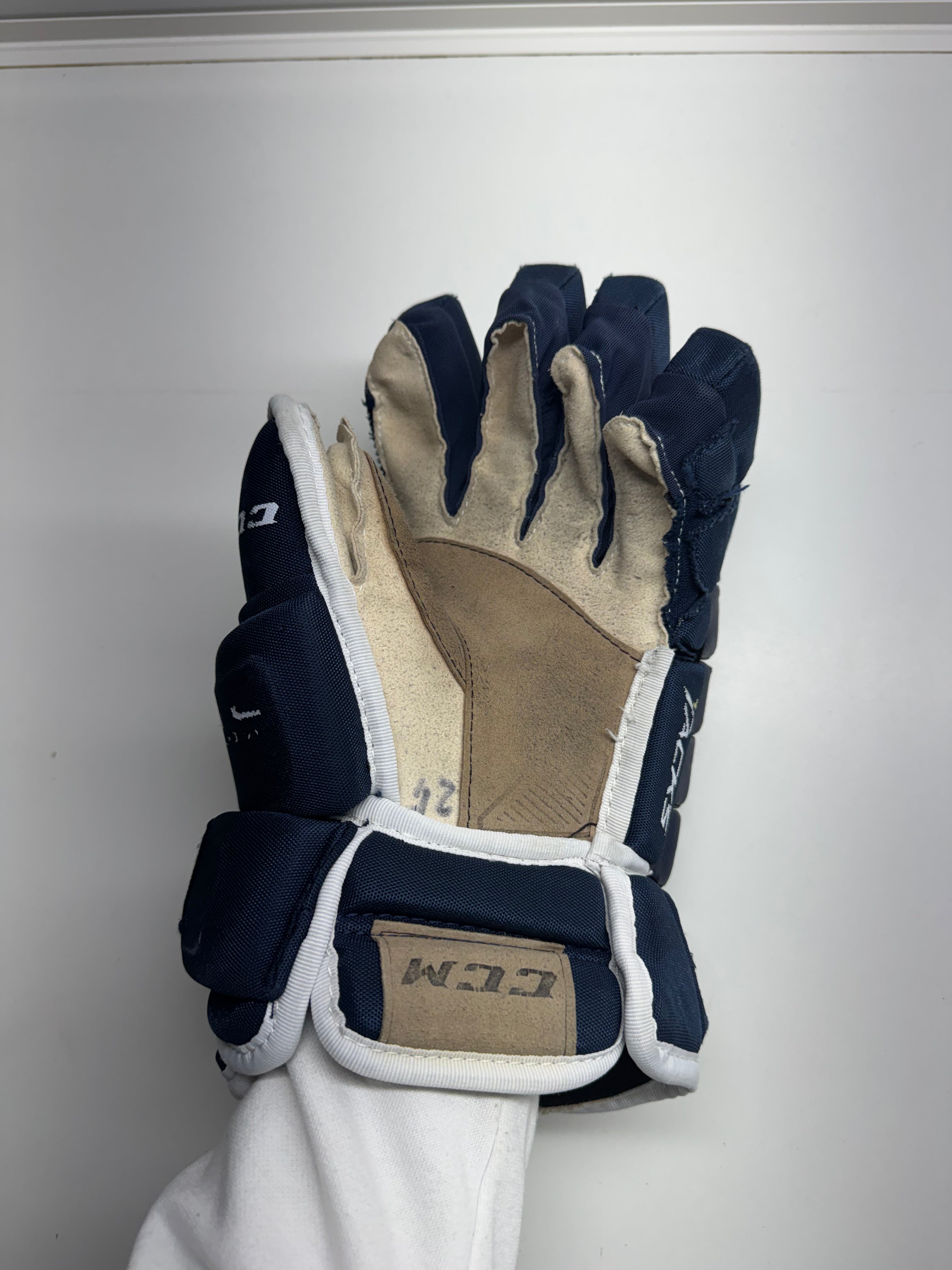 CCM Tacks 4R PRO Gloves SR 14/36 CM