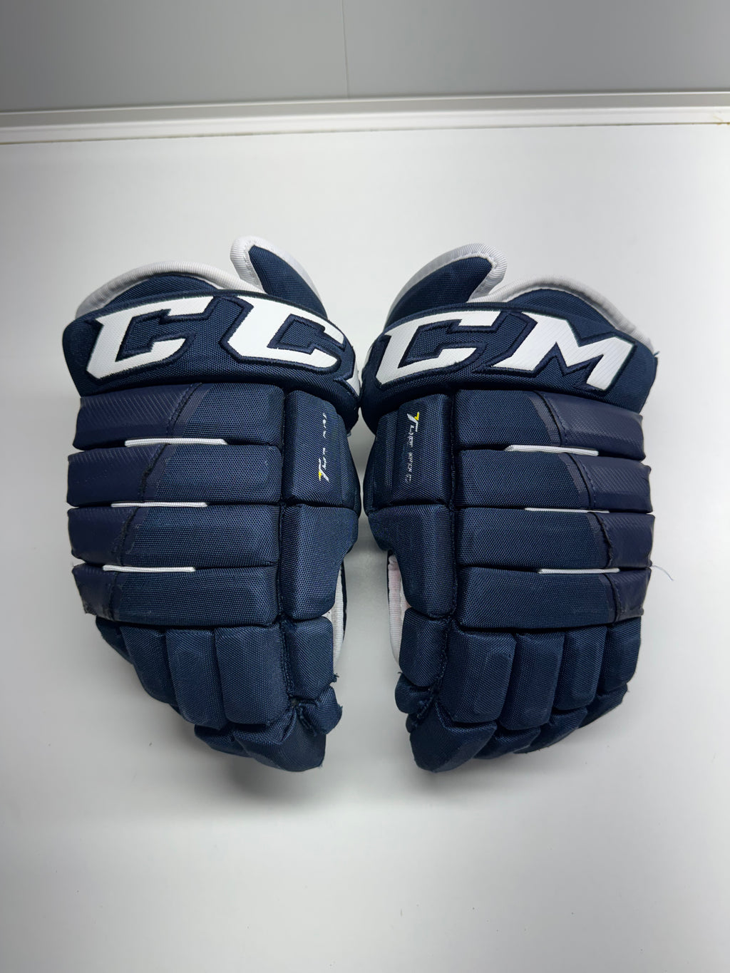 CCM Tacks 4R PRO Gloves SR 13/33 CM