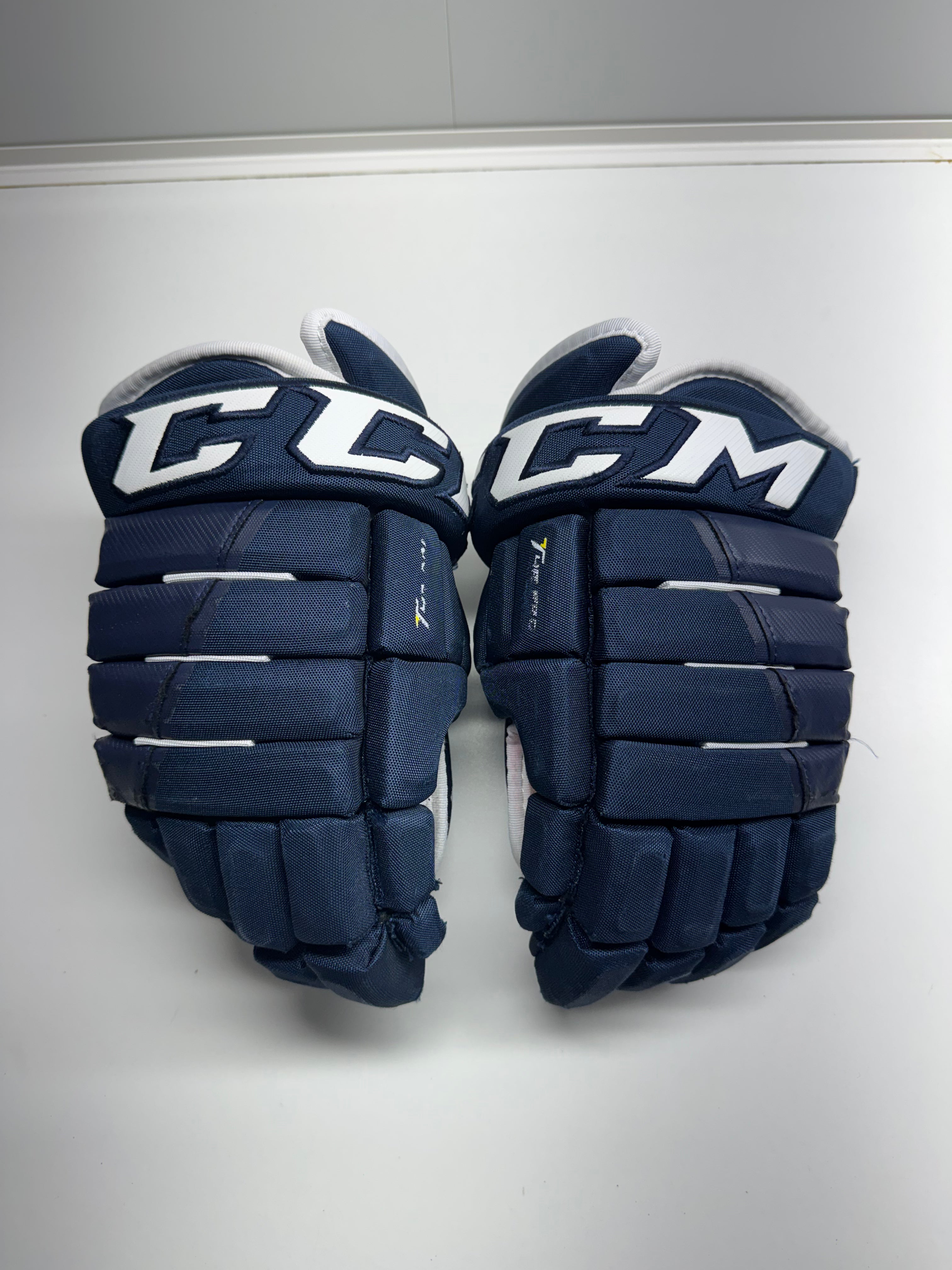 CCM Tacks 4R PRO Gloves SR 13/33 CM