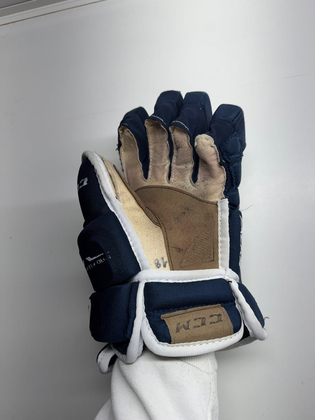 CCM Tacks 4R PRO Gloves SR 13/33 CM