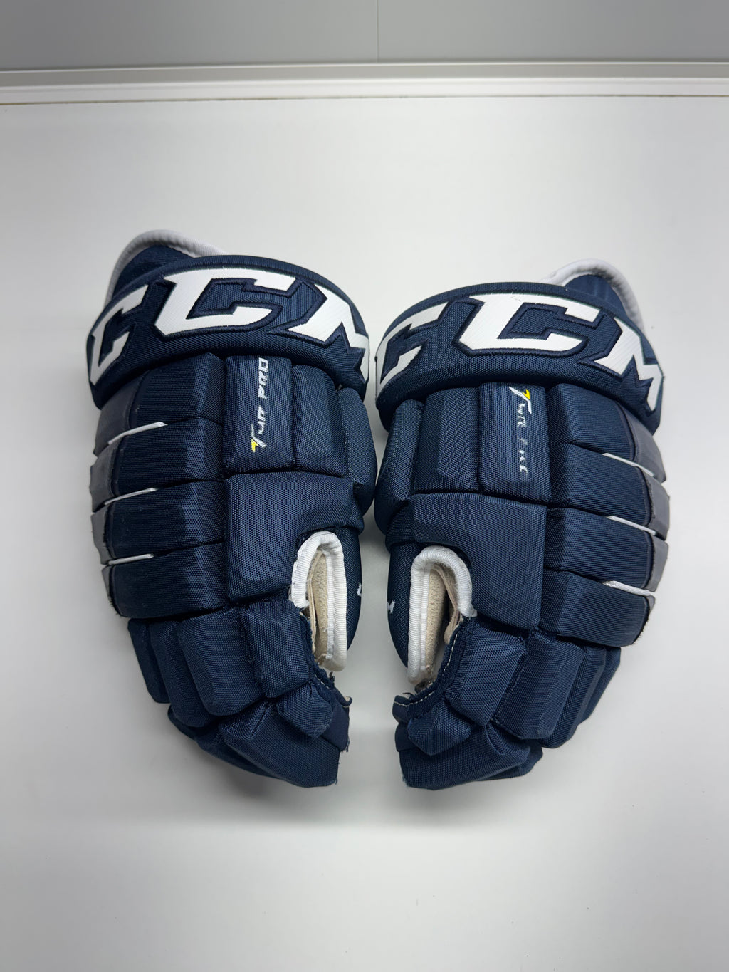 CCM Tacks 4R PRO Gloves SR 14/36 CM