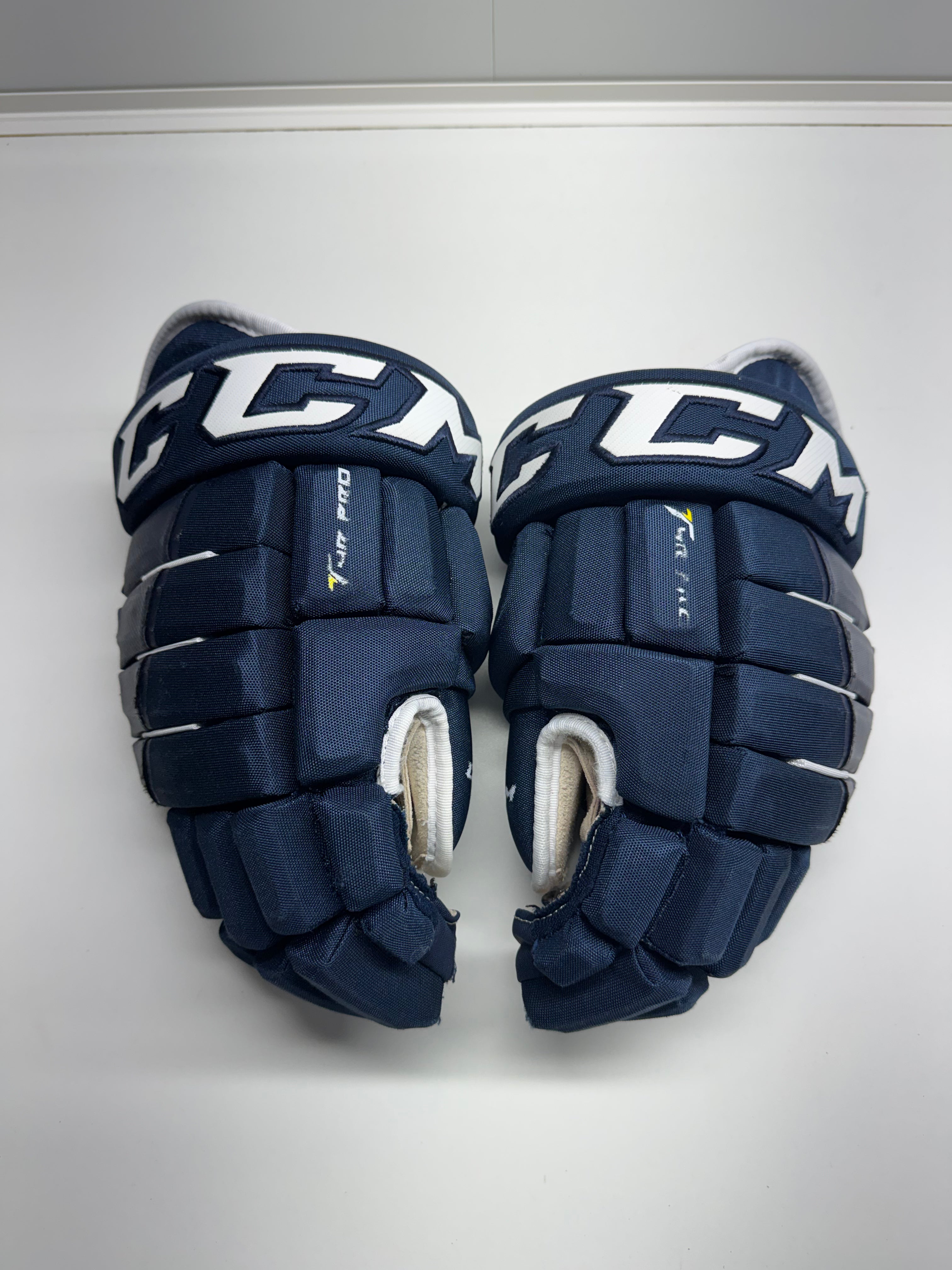 CCM Tacks 4R PRO Gloves SR 14/36 CM