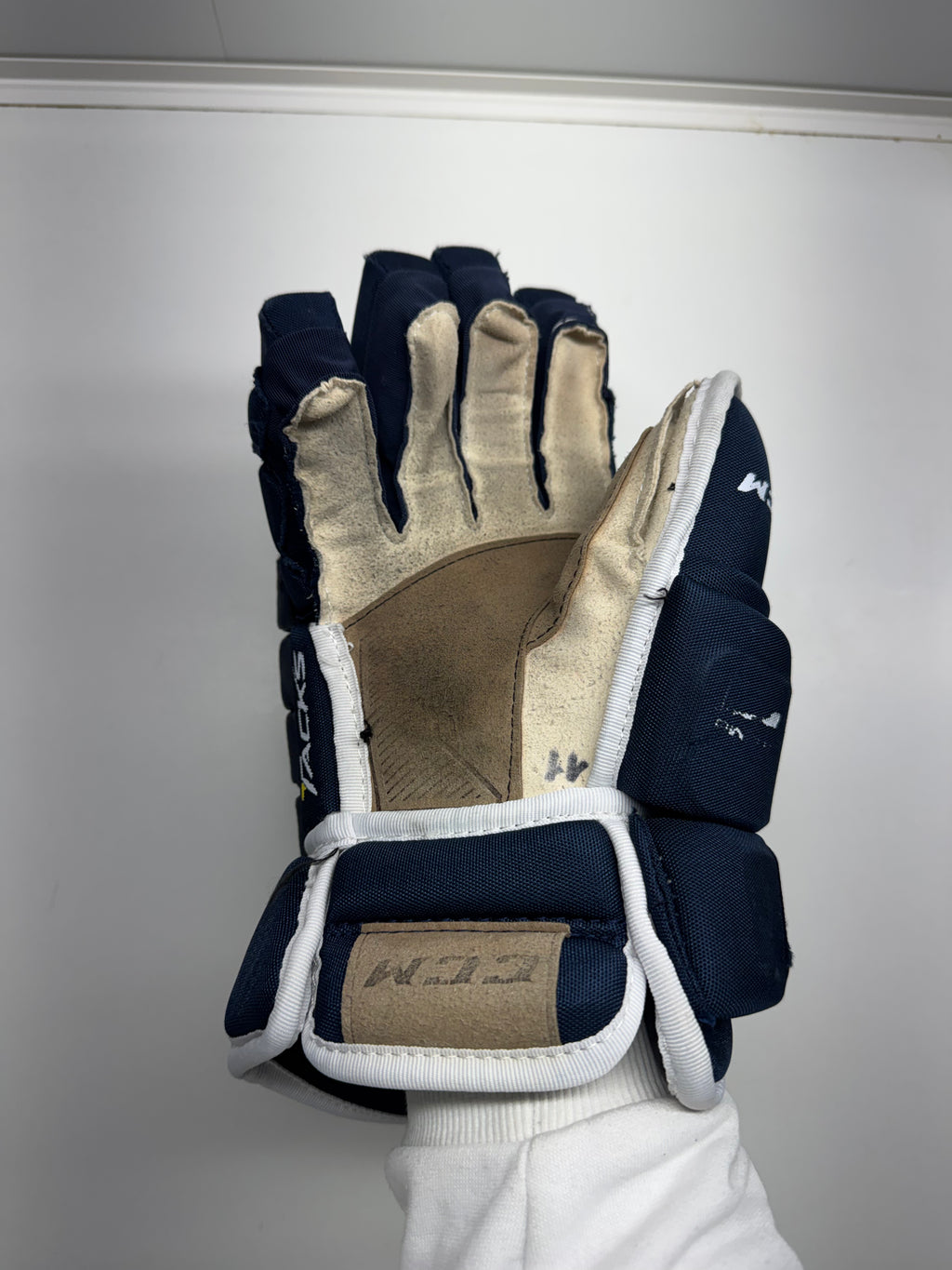 CCM Tacks 4R PRO Gloves SR 14/36 CM