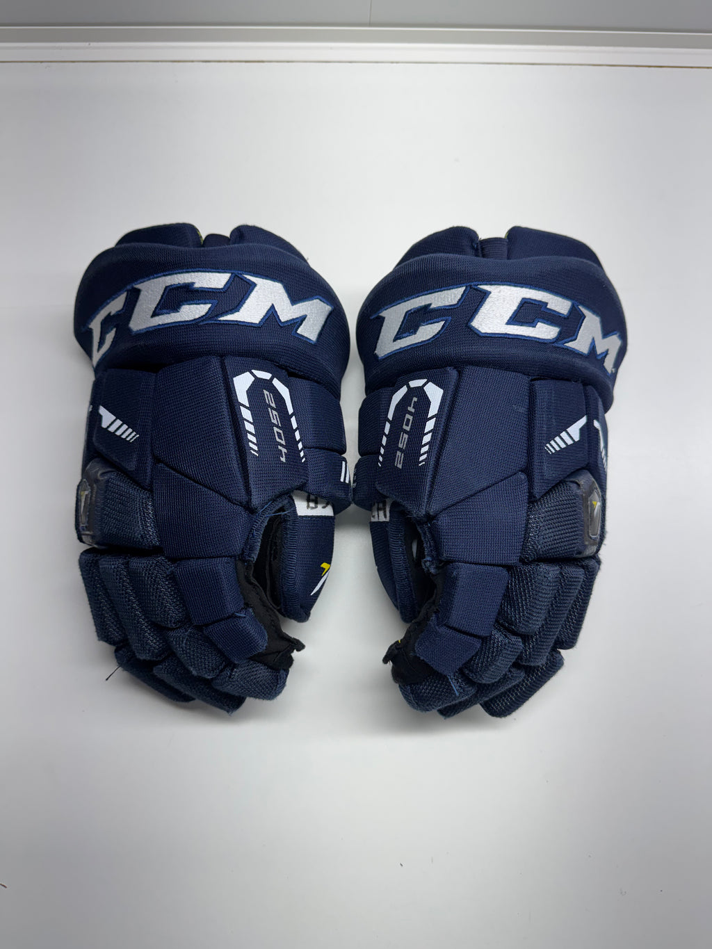 CCM Tacks 4052 Gloves SR 13/33 CM