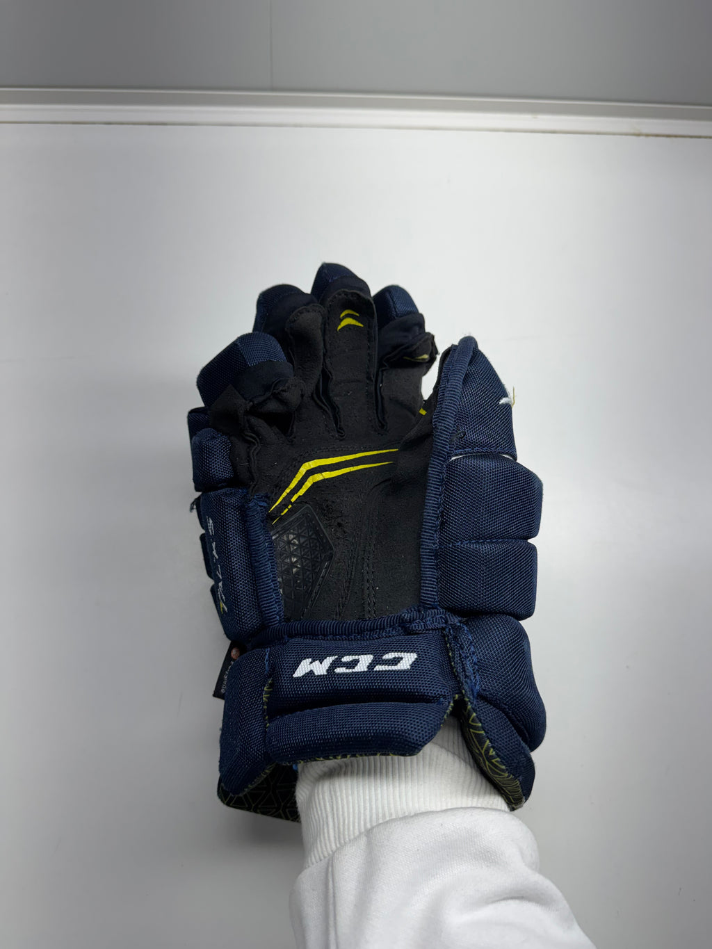CCM Tacks 6052 Gloves JR 12/30 CM