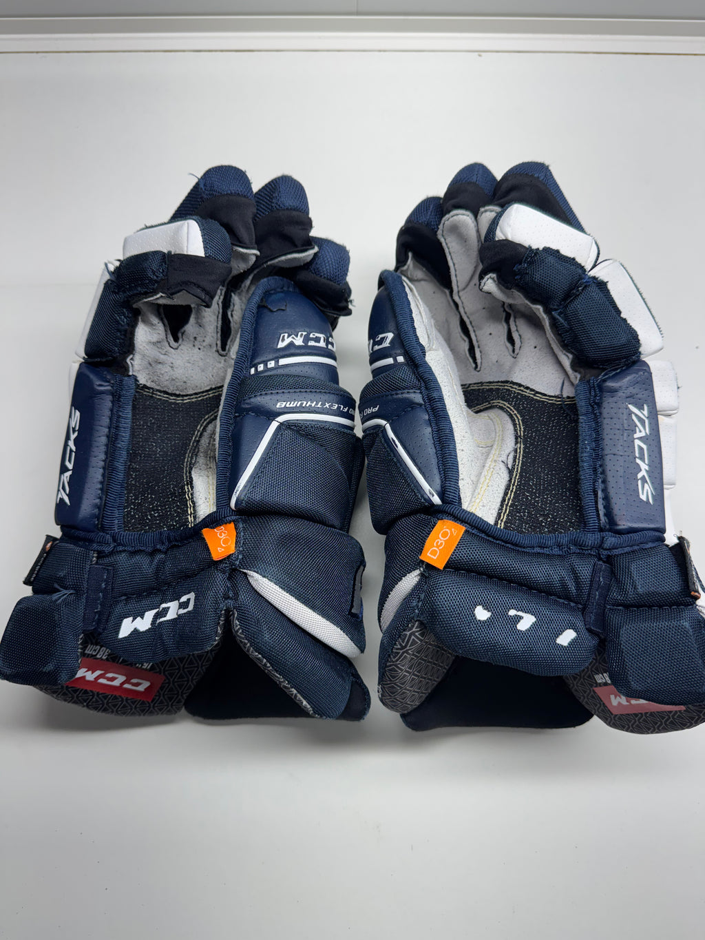 CCM Tacks 9080 Gloves SR 15/38 CM